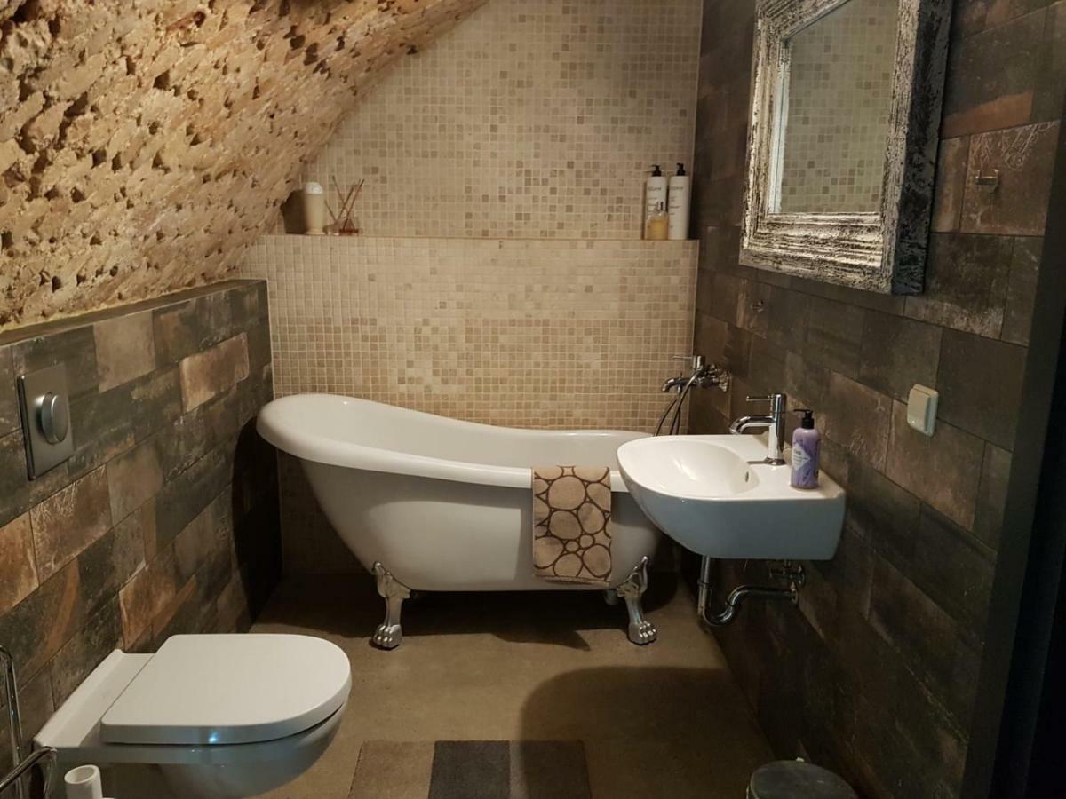 Unique Old Town Apartment Vilnius Ngoại thất bức ảnh